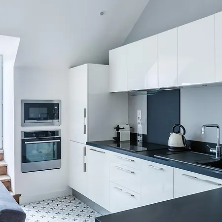 Unique Design Style Downtown Apartment *
