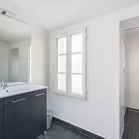 Unique Design Style Downtown Bordeaux